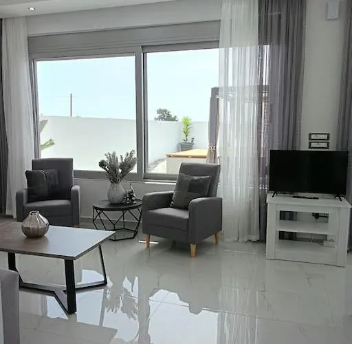 Traounou Bay Апартаменты Афанту