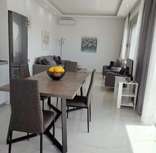 Traounou Bay Apartman *